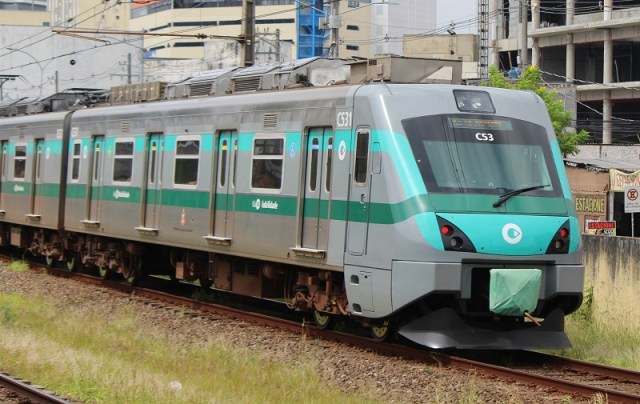 MyTransitSP's tweet card. ViaMobilidade realiza serviços fora do horário de pico para não prejudicar atendimento aos passageiros VINÍCIUS DE OLIVEIRA As linhas 8-Diamante e 9-Esmeralda de trens metropolitanos passam por alt…