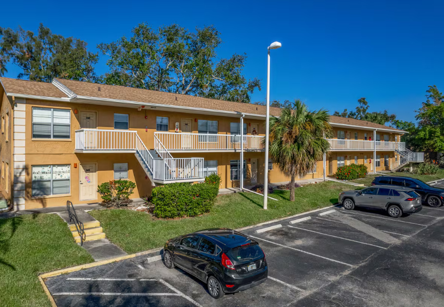 ThinkConService's tweet card. Rio Vista Village Apartments in St. Petersburg sells for $31.35 M., marking its first ownership change in 50 years. The 248-unit community is set for upgrades amid rising investor demand.
