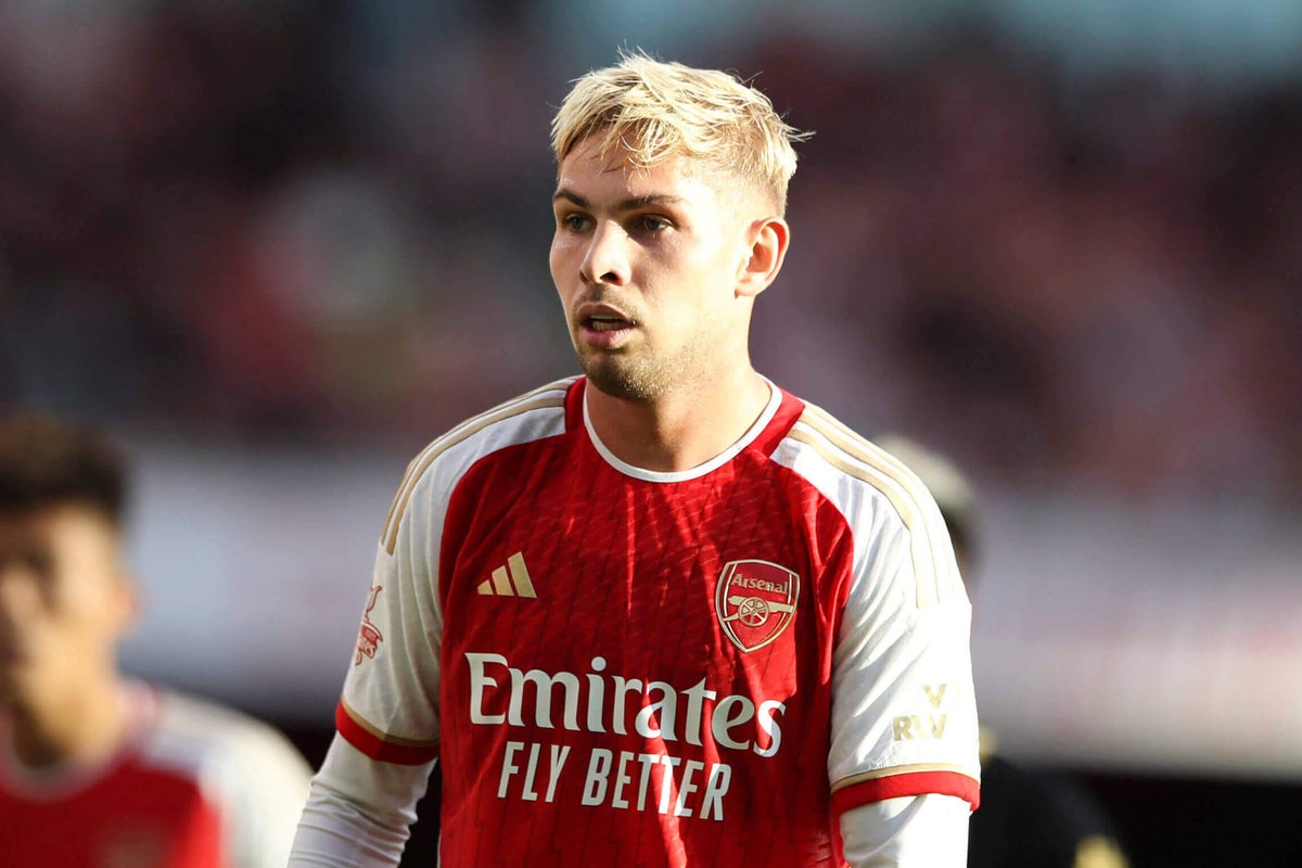 David_Ornstein's tweet card. Fulham are close to reaching an agreement with Arsenal to sign midfielder Emile Smith Rowe. Talks between the Premier League sides centre on a transfer worth up to £35million — which would be a...