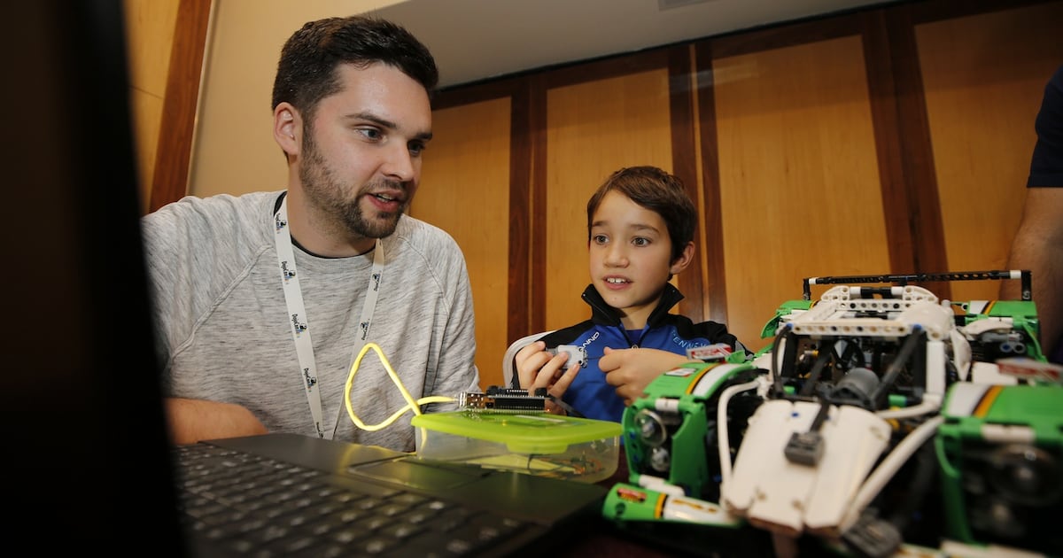 liaonet's tweet card. Partnership between Irish tech charity and Raspberry Pi set to expand coding network