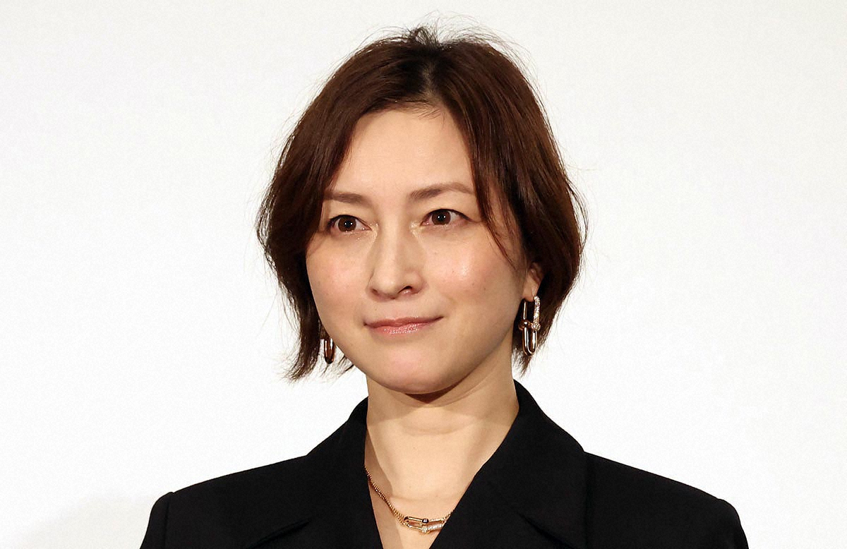 GOGYO_Satoru's tweet card. 女優の広末涼子（45）が9日、TBS「オールスター後夜祭’25秋」で名誉を毀損（きそん）されたとして抗議と名誉回復措置を求める文書を同局に送付したと個人事務所の公式サイトで発表した。これを受けて同局は「不適切だった」と認め、謝罪した。 問題となったのは4日深夜放送分。クイズコーナーで「時速165キロを出したことがないのは？」という出題に対し、＜1＞大谷翔平＜...