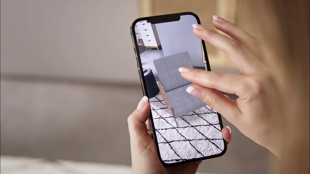 OracleMobile's tweet card. Kmart Augmented Reality