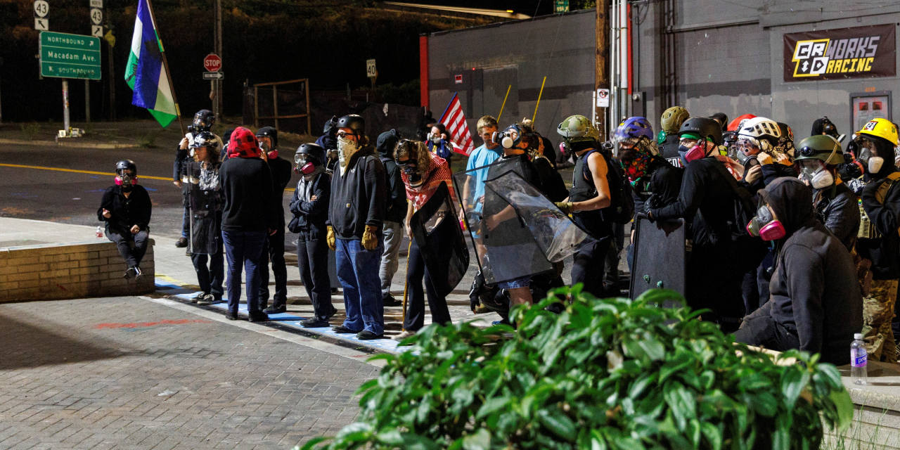 WSJPolitics's tweet card. Protests outside an ICE facility were dwindling in size and at times ”low energy” in the days and weeks before President Trump called in troops, according to official law-enforcement logs.