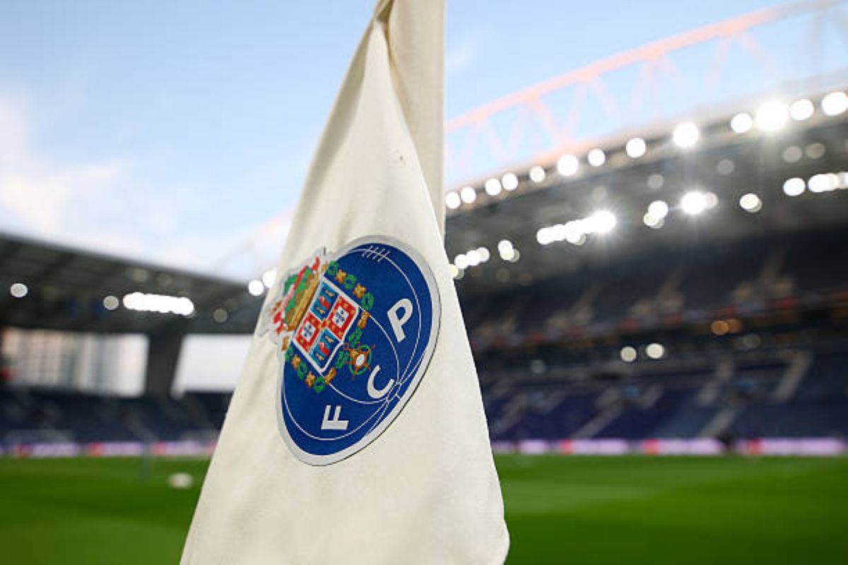 ManagingBarca's tweet card. A €60 million Porto forward is linked with FC Barcelona, emerging as the prime candidate to succeed Robert Lewandowski.