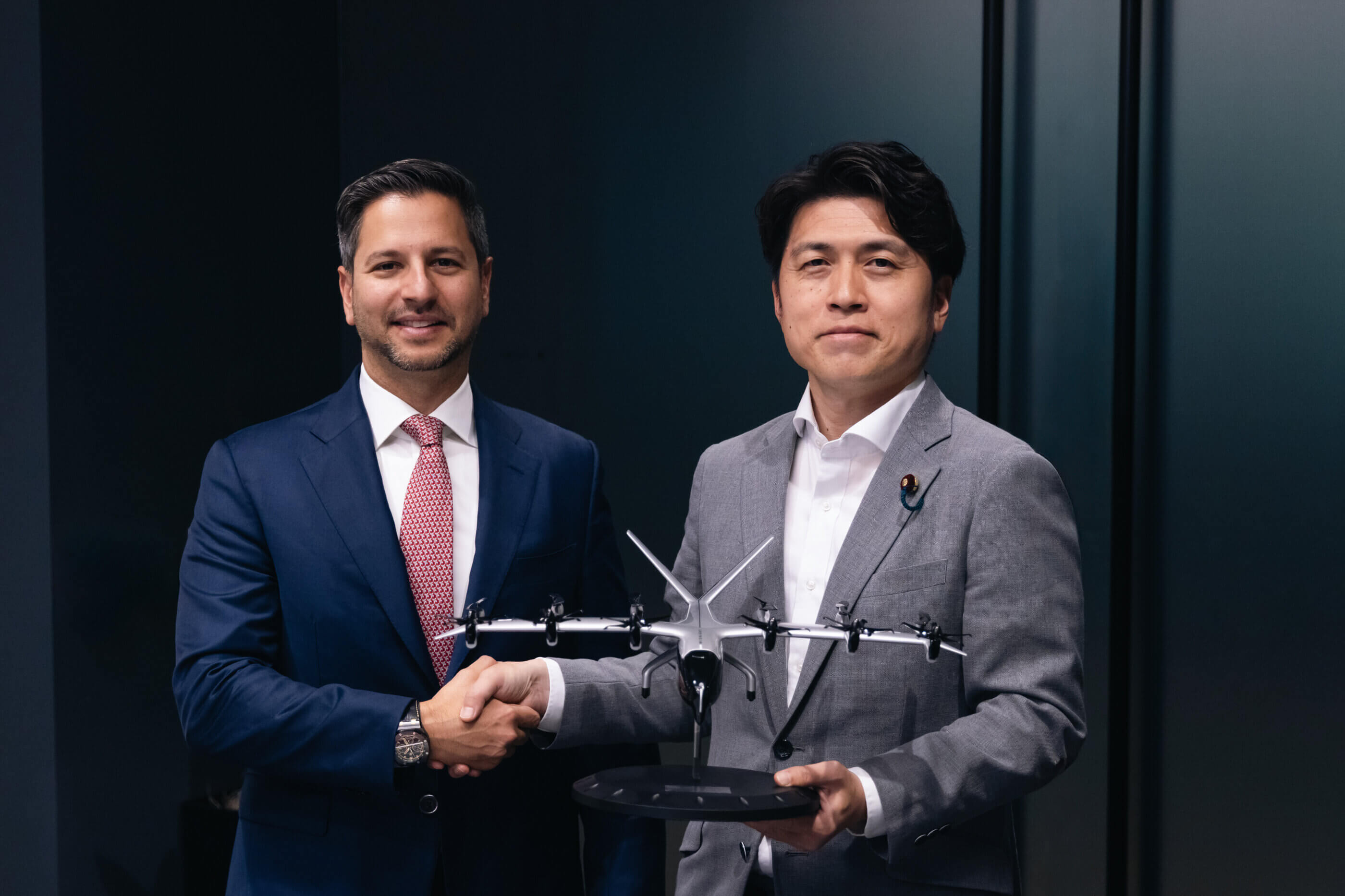 eVTOLmag's tweet card. Archer said it is the only U.S. eVTOL manufacturer set to play a key role in the establishment of air taxi services in Osaka.