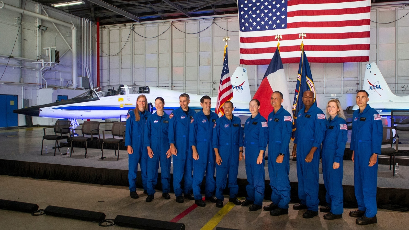 htTweets's tweet card. "We're going back to the Moon, and we're continuing on to Mars -- and so today we welcome 10 new explorers," NASA administrator Bill Nelson said at an event to welcome the recruits.
