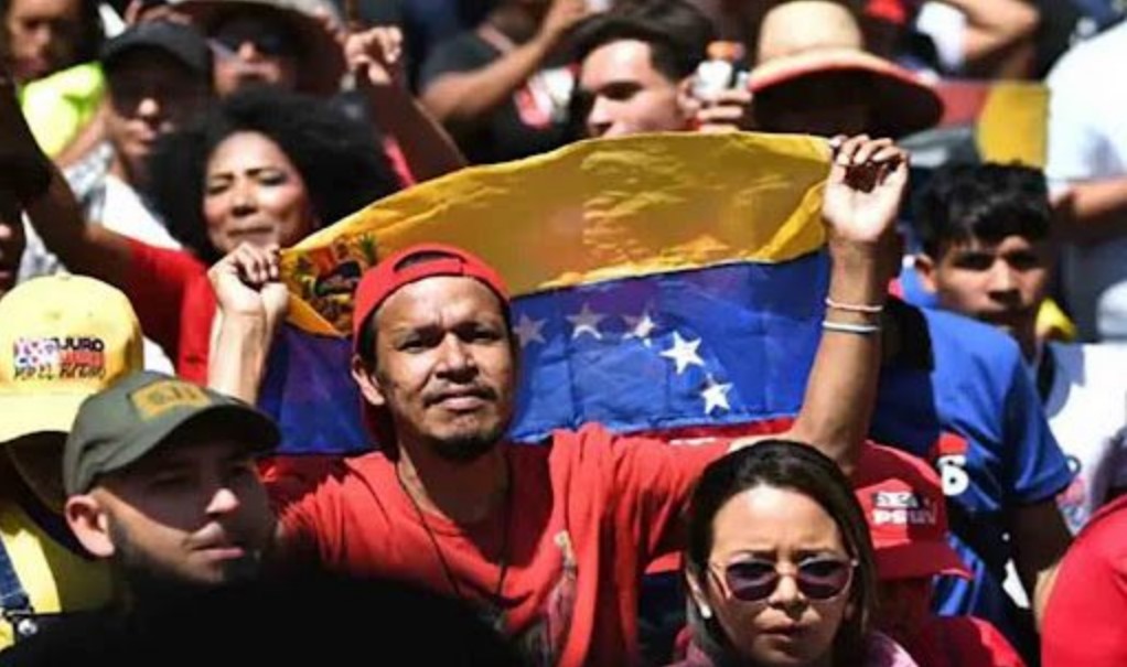 josevega2503's tweet card. La más reciente medición nacional realizada por la encuestadora Dataviva entre el 1 y el 15 de septiembre revela un sólido consenso de los venezolanos en torno a la defensa de la soberanía, acompañ...