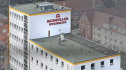 silicon_de's tweet card. Baumüller Gruppe hat mit Webcon die Bearbeitung von Kundenanfragen digitalisiert und die Durchlaufzeiten bei der Rechnungsprüfung wesentlich verkürzt.