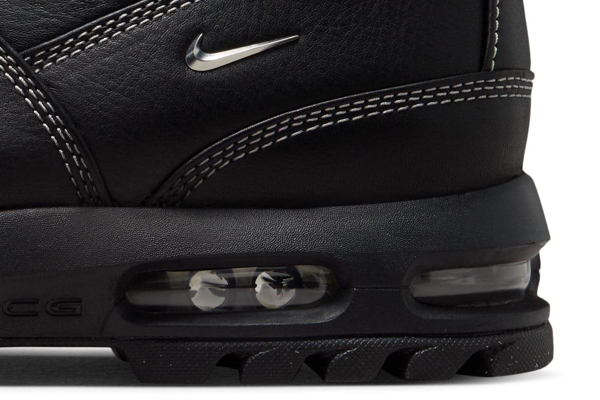 highsnobiety's tweet card. The Nike Air Max Goadome is Nike's most utilitarian Air Max shoe. Now, it's also the latest in the brand's varied hairy footwear experiments.