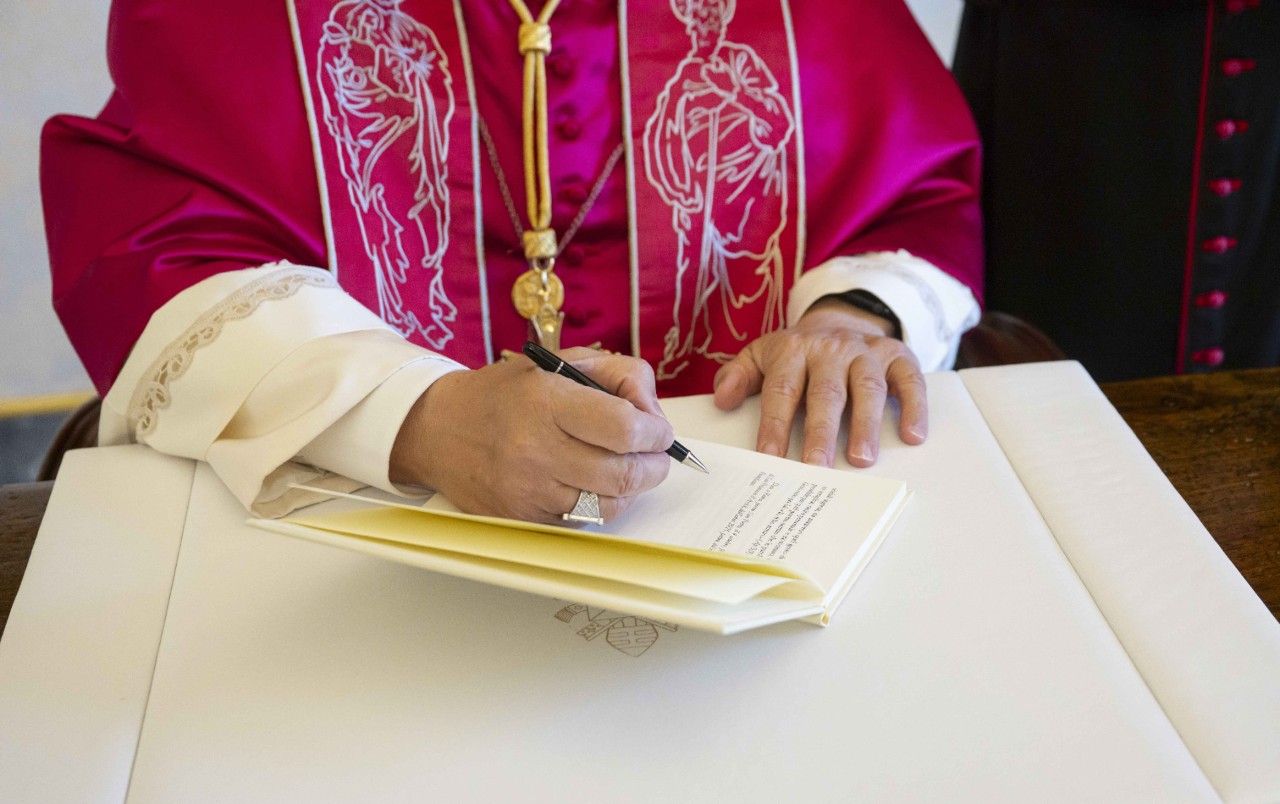 Crux's tweet card. Signed in the Vatican on October 4, Dilexi te is formally known as an Apostolic begun by Pope Francis and dedicated to the broad subject of Christian duty to care for the poor.
