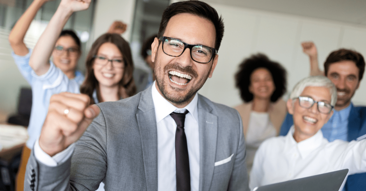 ParallelStaff's tweet card. Explore how nearshore outsourcing drives cost reduction and enhances efficiency for businesses in today’s competitive market.
