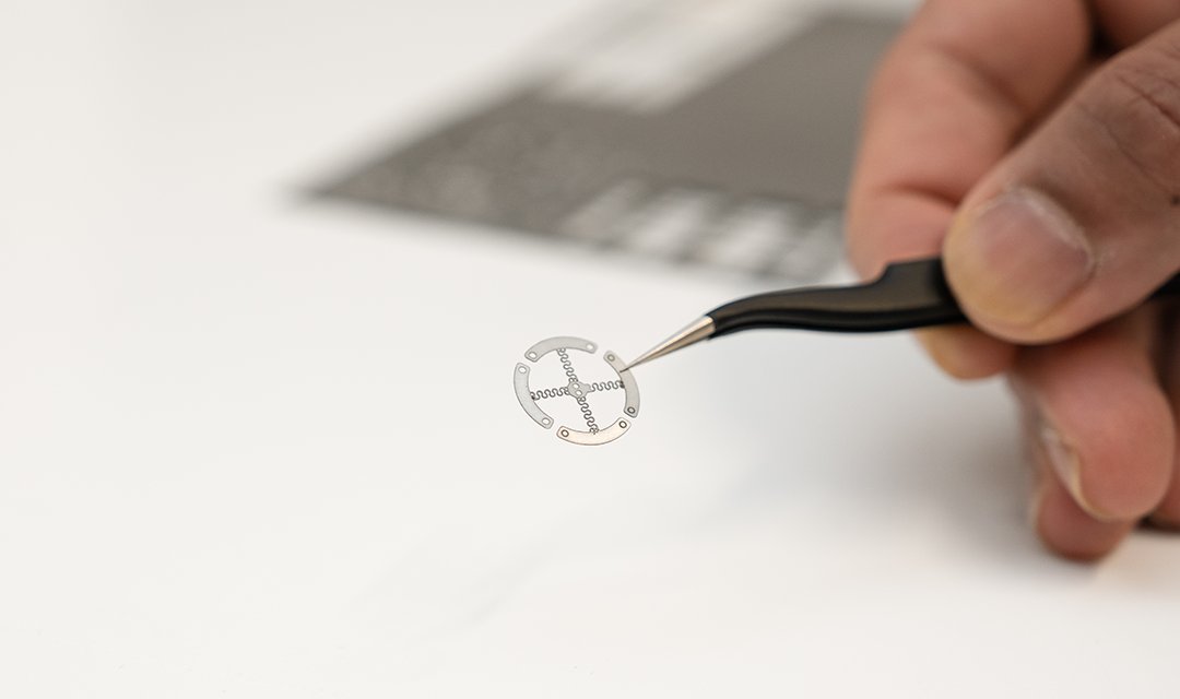 CMUEngineering's tweet card. Superhuman senses aren’t just for superheroes anymore. Carmel Majidi is introducing flexible wearables, inspired by Softbotics, to augment human senses in both the real and virtual world.