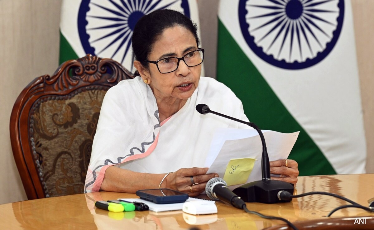 ShivAroor's tweet card. In shocking remarks in the aftermath of an MBBS student's gangrape in West Bengal's Durgapur, Chief Minister Mamata Banerjee has tried to shift the responsibility of students' security to private...