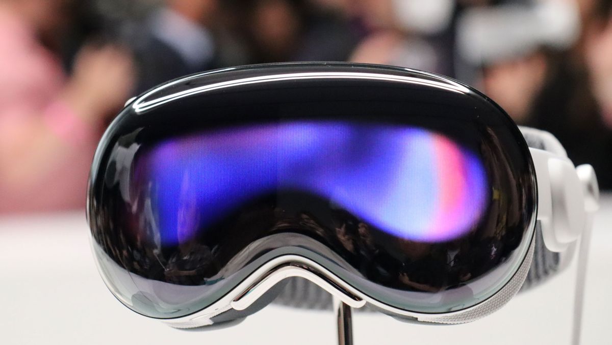 techradar's tweet card. Select games will be streamed live in Apple Immersive