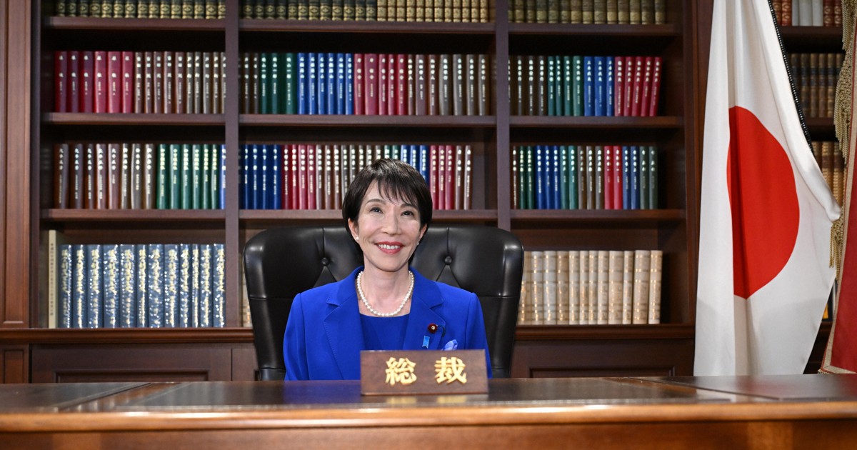 necomochimochi's tweet card. 　自民党の新総裁に選ばれた高市早苗氏に対し、文部科学省内から早くも警戒の声が上がっている。高市氏は幼少期に家族で教育勅語を繰り返し教わり、ホームページでその価値観を「現代でも尊重するべき」と訴えている。折しも学習指導要領の改定期を迎えるなか、省内からは「教育への介入が強まらないだろうか」との懸念も漏