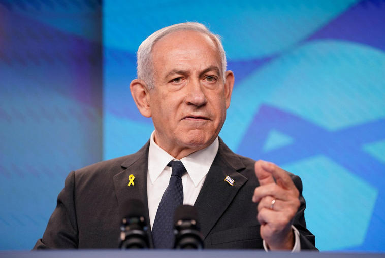 HelpGaza_PL's tweet card. Dwóch parlamentarzystów Partii Pracy, którzy podróżowali na okupowany Zachodni Brzeg, poinformowało, że odmówiono im wjazdu. Simon Opher i Peter Prinsley