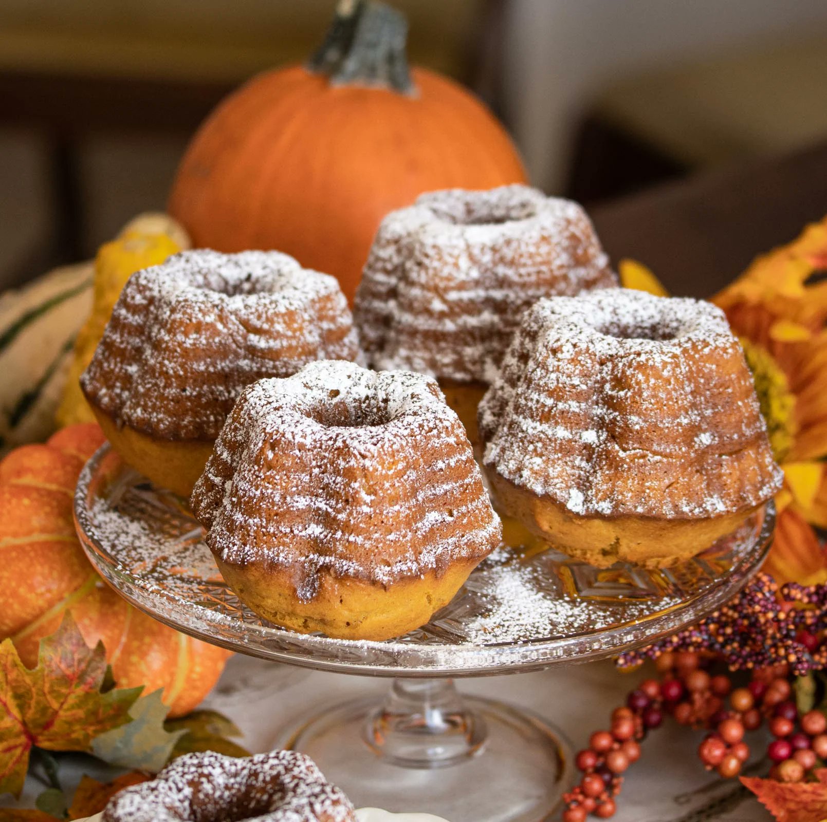 giangiskitchen's tweet card. Miniature Pumpkin-Spice Bundt Cakes. The perfect dessert to enjoy with your family and give to your friends this holiday season.