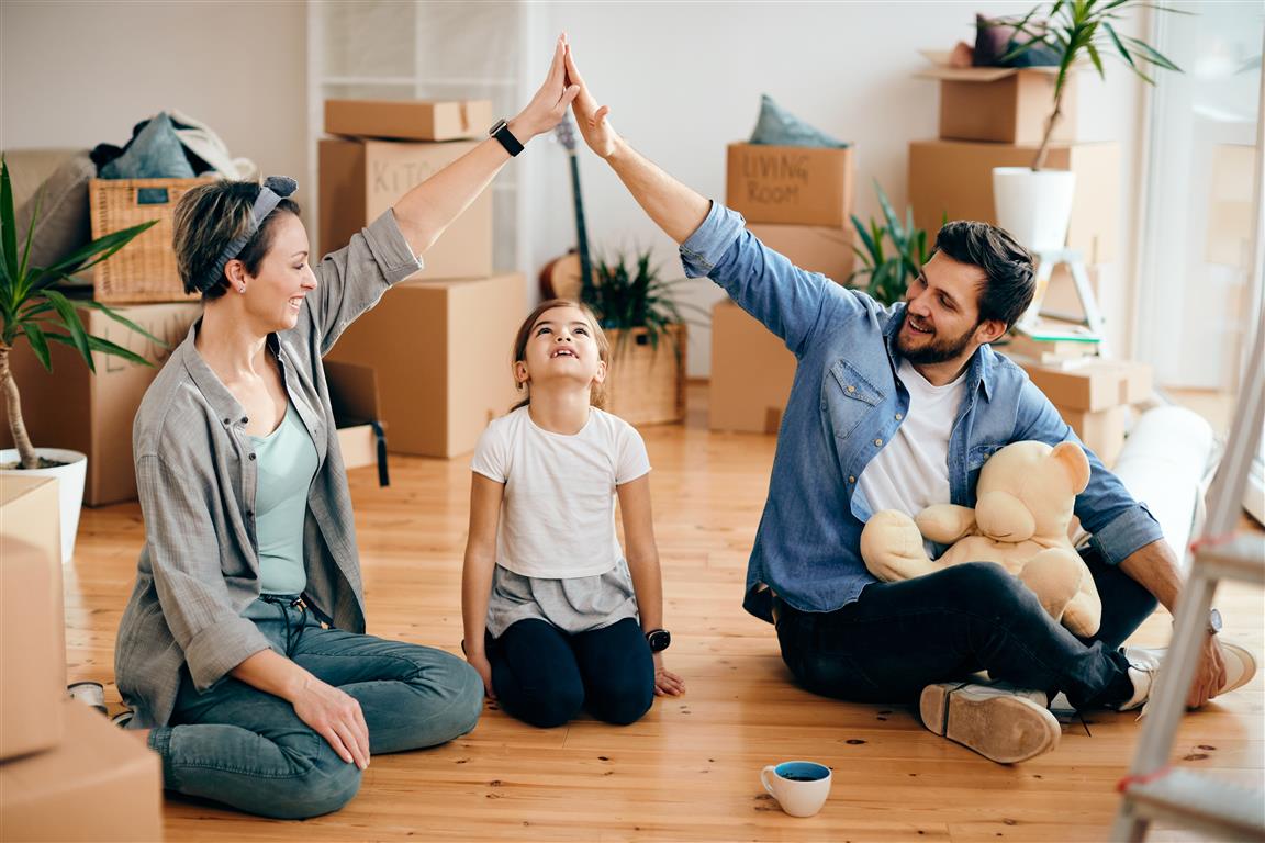 BlogExpat's tweet card. Moving abroad is an exciting adventure but also full of challenges. Among the many concerns of expatriates, insuring one's home is an essential priority.