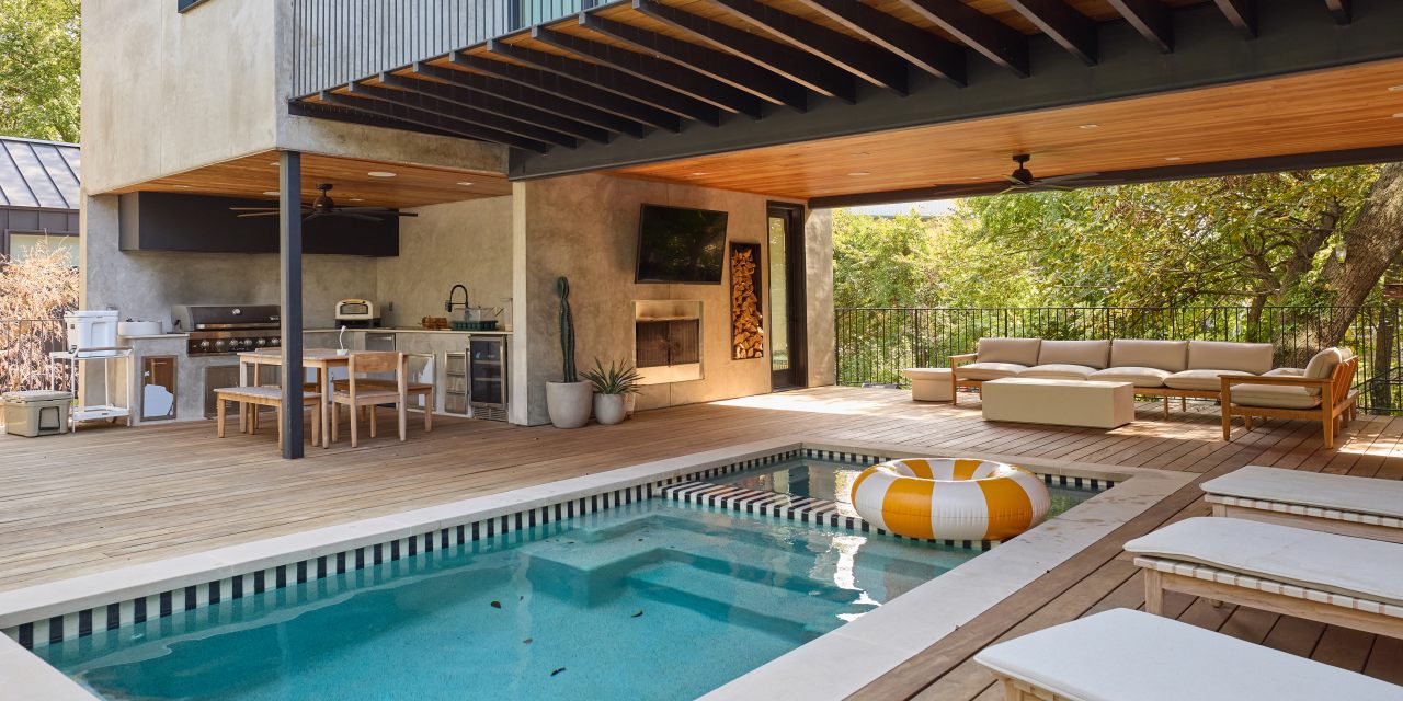 WSJ's tweet card. An Austin couple didn’t let countless roadblocks get in the way of creating a $2.5 million modern treehouse near a creek in Cherrywood.