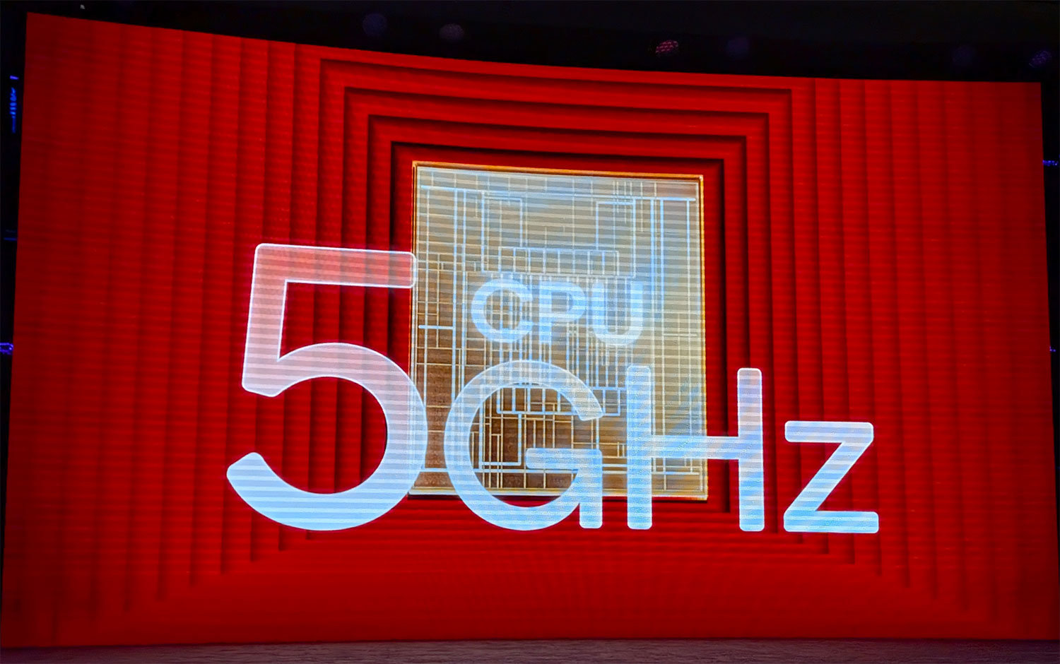 itm_pcuser's tweet card. Qualcommがハワイで開催した「Snapdragon Summit 2025」で、新たなSoCを発表し、2026年での投入を明らかにした。その内容をまとめた。