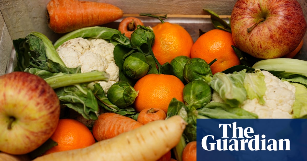 MaryCreagh_'s tweet card. Grant will go towards repackaging food that would go to waste and delivering it to shelters, food banks and charities