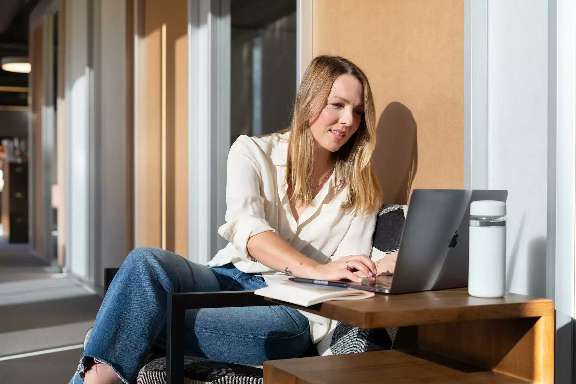 funandlearning's tweet card. Discover how to create an employer brand that stands out and attracts top talent with these effective strategies and best practices.