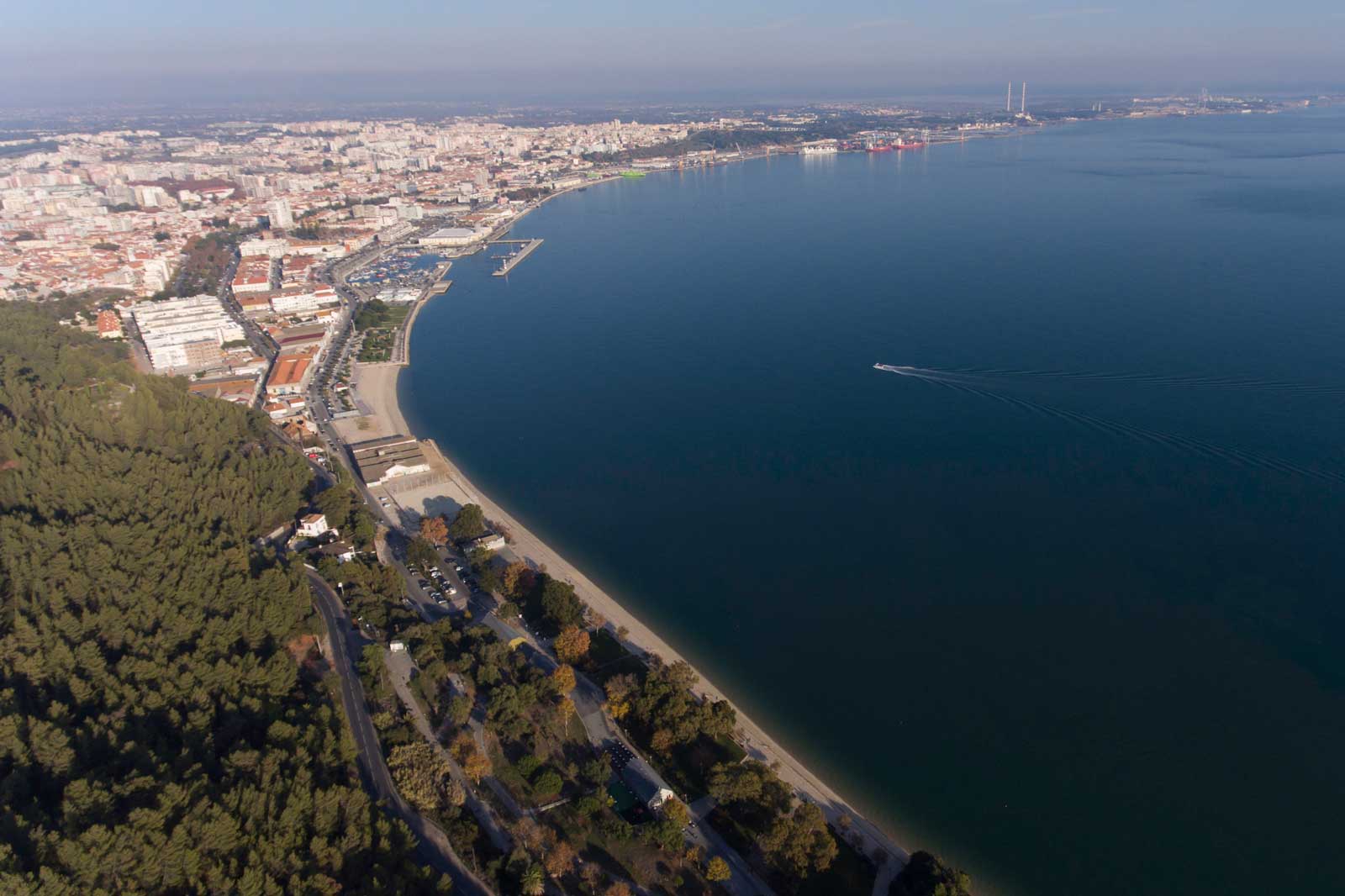 OffshoreWINDbiz's tweet card. RWE is collaborating with the Port Authority of Setúbal to facilitate enhancements in its port infrastructure in support of Portugal's industrialisation objectives linked to the development of...