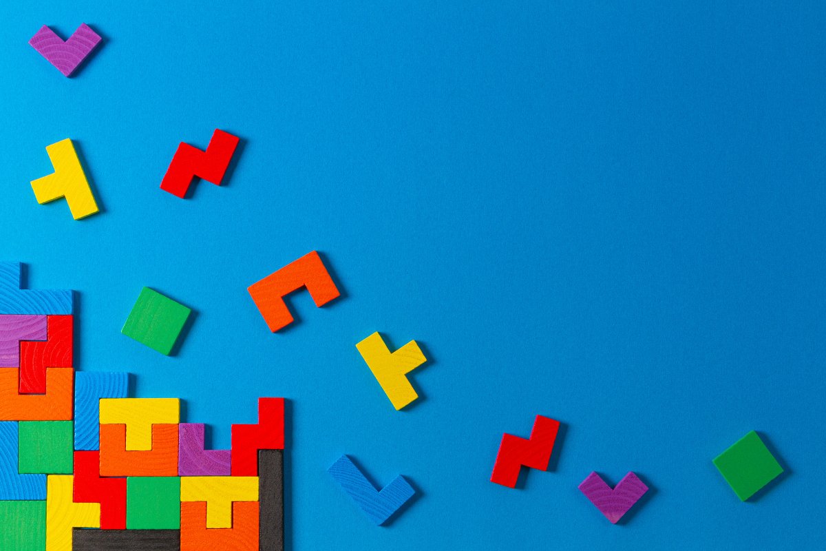 AndroidGuias's tweet card. Descubre los mejores juegos tipo Tetris para Android en 2025. Análisis, consejos y alternativas para disfrutar al máximo de este clásico.