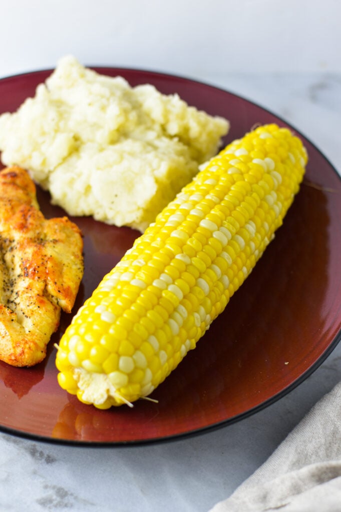 servfromscratch's tweet card. Easy Instant Pot Corn recipe. You are 3 minutes away from corn! The perfect quick and simple side dish for any meal.