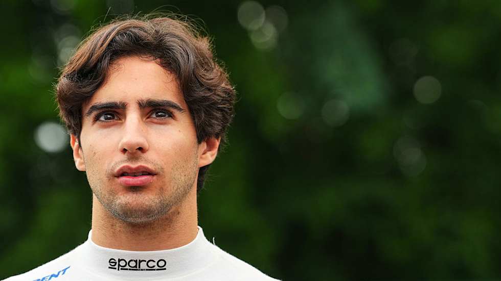 Formula3's tweet card. Would You Rather with Rafael Câmara
