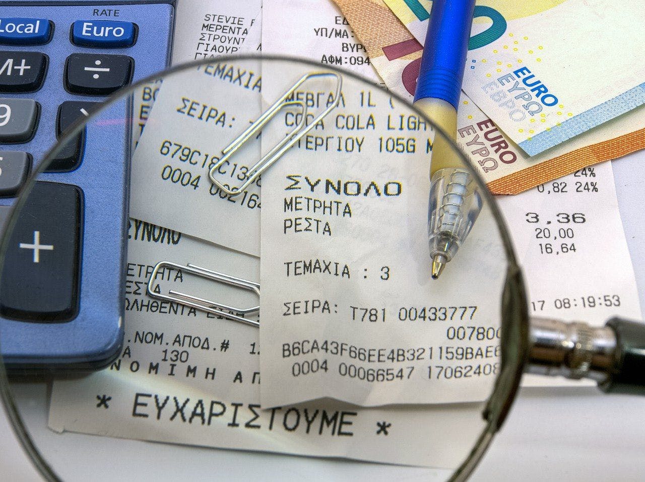 hackernoon's tweet card. Find out how an accurate, adaptive and multi-lingual receipt OCR API engine works!