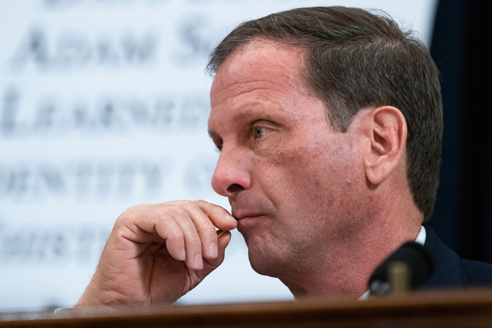 rollcall's tweet card. Former Rep. Chris Stewart argues that the military needs to develop an edge in AI in order to be faster and smarter in the field.