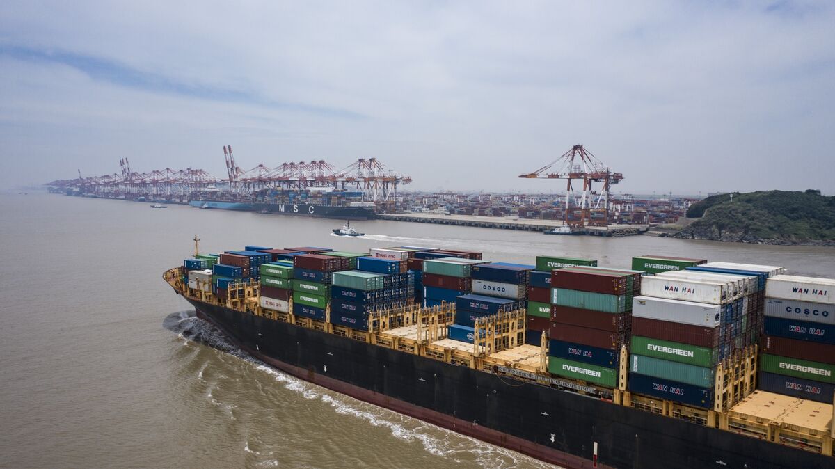 C_Barraud's tweet card. US President Donald Trump said he saw “no reason” to meet Chinese President Xi Jinping and threatened a “massive increase” of tariffs on goods from China, citing recent “hostile” export controls on...