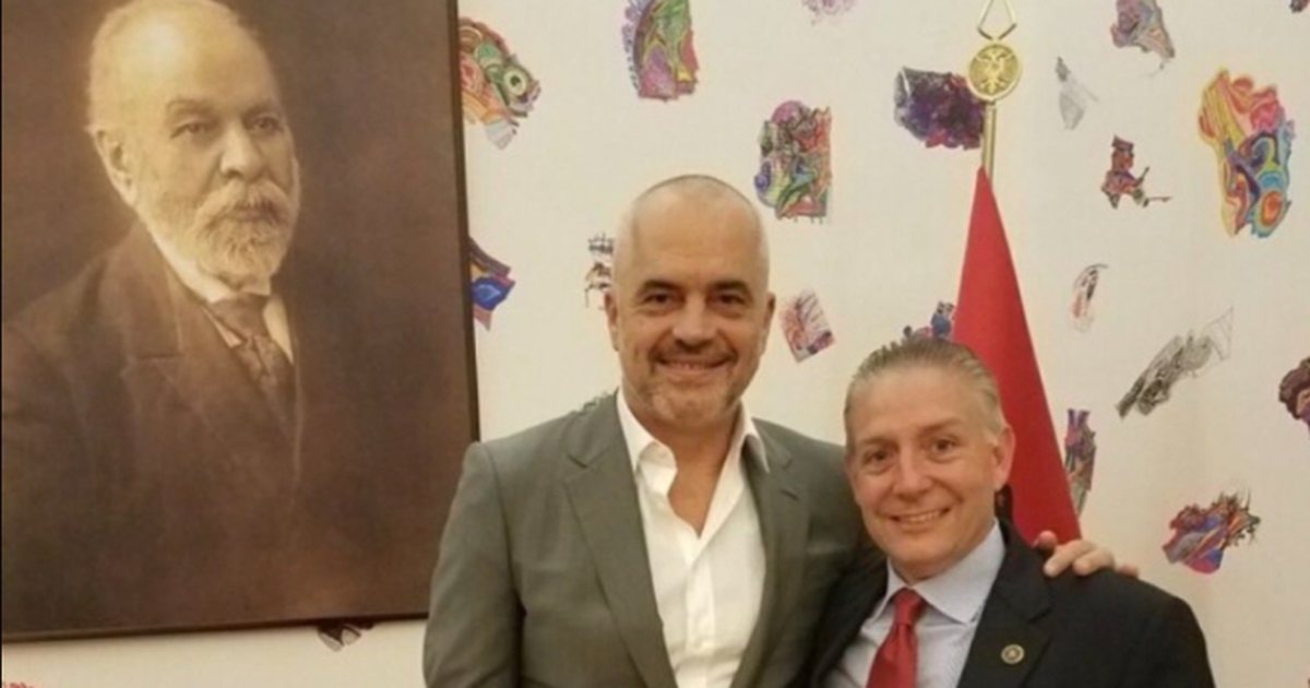 AllisonGuerrier's tweet card. Edi Rama/ Charles McGonigalCharles McGonigal 's former partner , Allison Guerriero,  has commented on political expert  George Papadopoulos ' post , as the latter published a photo of the former FBI...