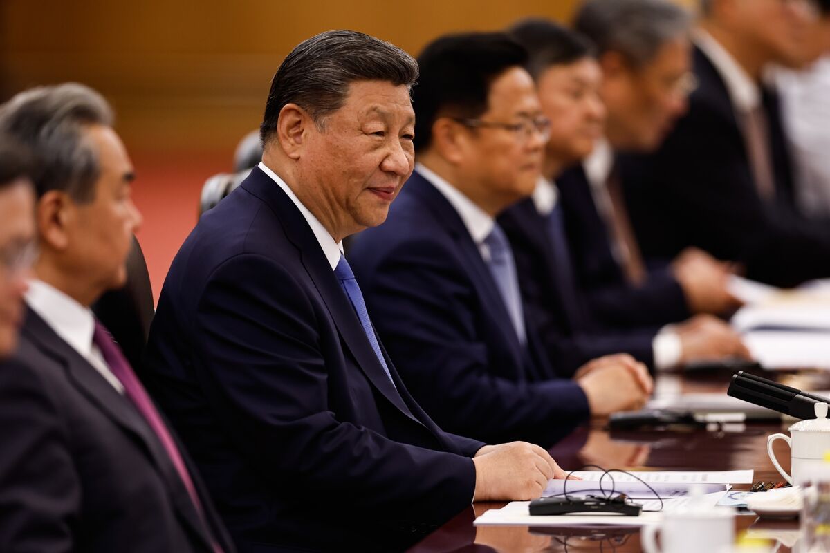Kate_OKeeffe's tweet card. China is pushing the Trump administration to roll back national-security restrictions on Chinese deals in the US, dangling the prospect of a massive investment package as part of a proposal that...