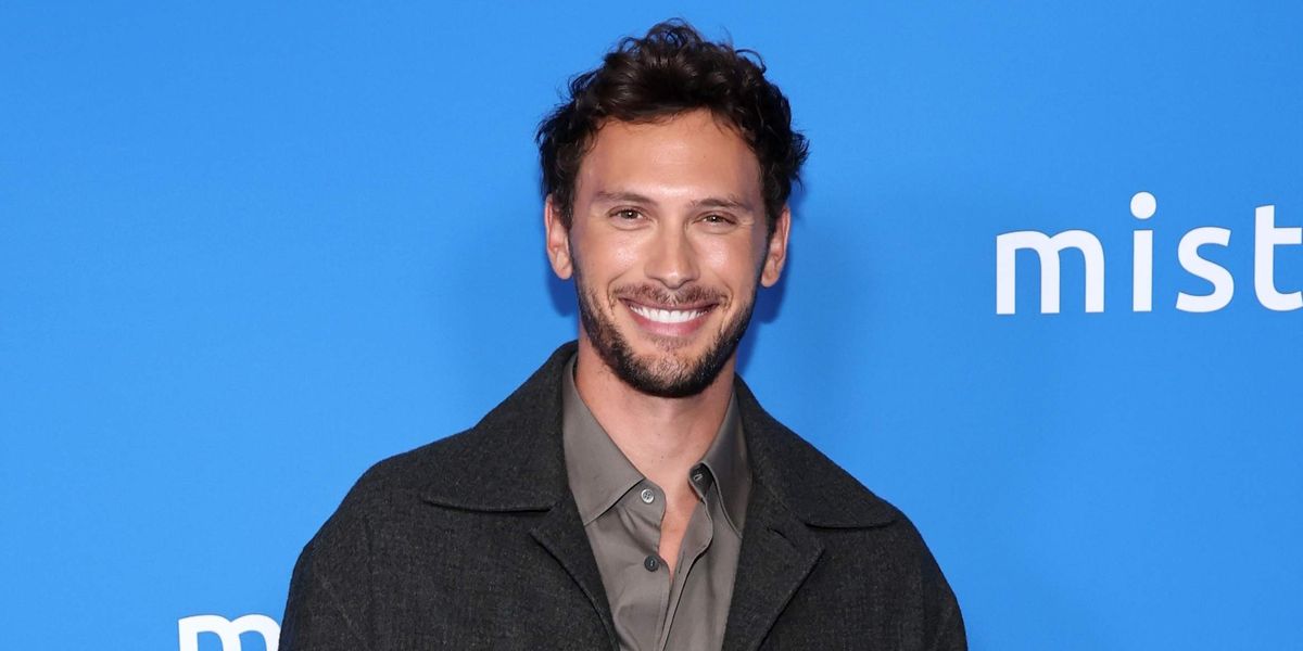 kochsource's tweet card. The handsome actor is also revealing the Hollywood project he'd love to do next.