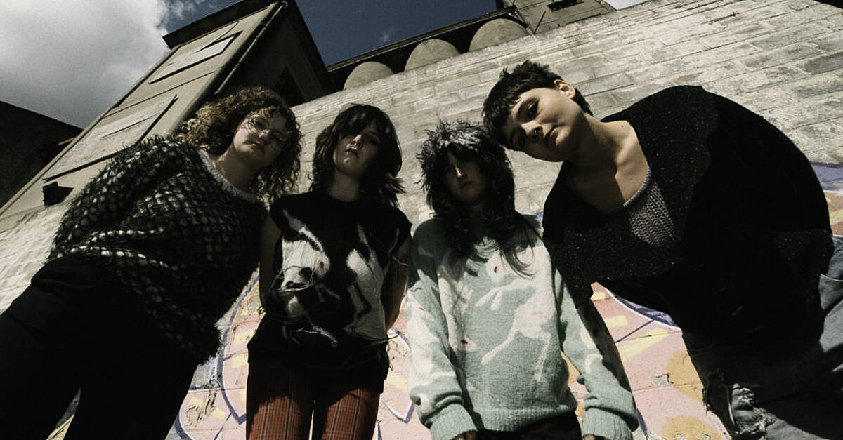 gbayfm's tweet card. In honour of this week’s Track of the Week, Kayte had a chat with Martina Moon of Martina and the Moons about their song 'Laundry Mat.'