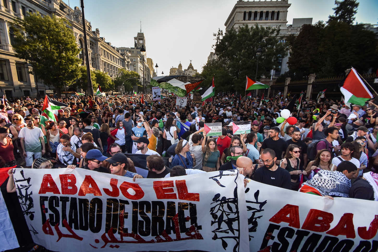 DefectorMedia's tweet card. One month after mass protests against the presence of the Israel–Premier Tech team at the Vuelta a España brought the race to its knees, the rest of the cycling world has picked up where Spanish...
