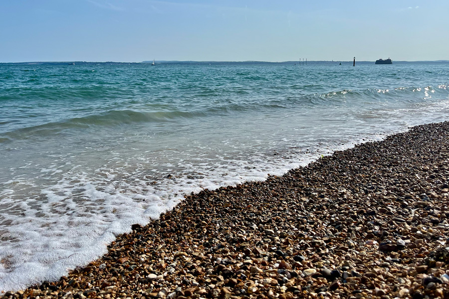 SouthseaVibes's tweet card. Visiting Southsea, Portsmouth | Planning a day out in Southsea, UK