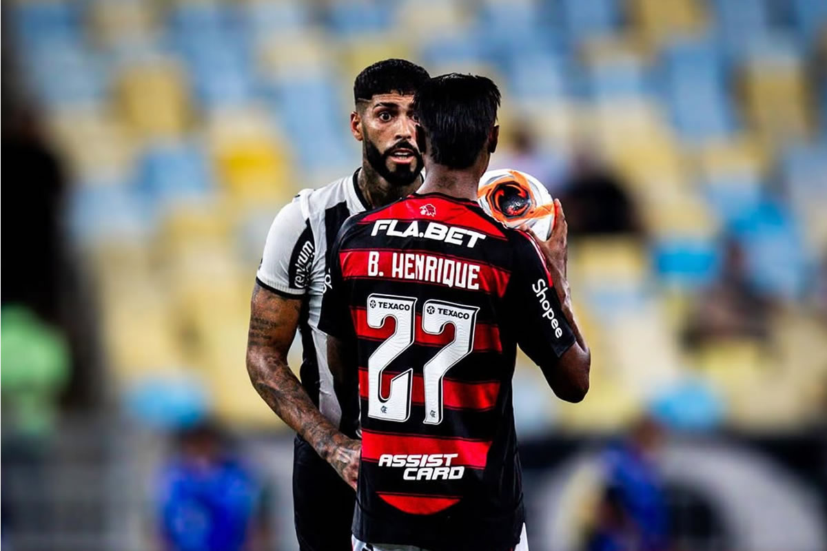 fogonarede's tweet card. O atacante Bruno Henrique está liberado para enfrentar o Botafogo, na próxima quarta, 15, às 19h (de Brasília), no Nilton Santos...
