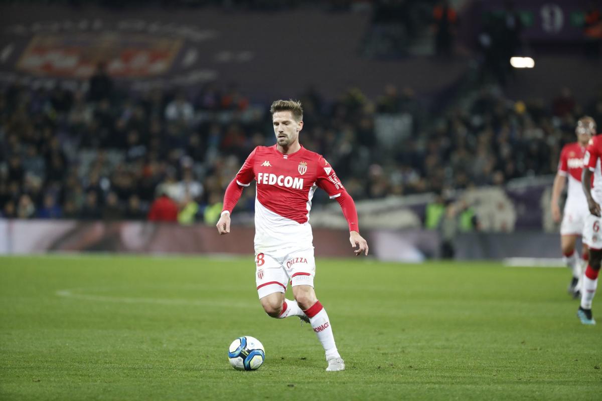 LudoLamoureux's tweet card. Le milieu portugais Adrien Silva a annoncé sa retraite à l'âge de 36 ans ce vendredi. Il était jusque-là sous contrat avec le club d'United FC, aux Émirats arabes unis.