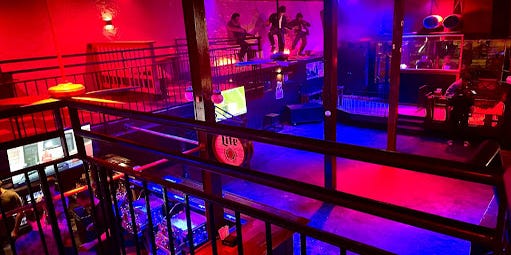 FSView's tweet card. This week's edition of Bar of the Week highlights the bar-club duo Clydes and Warehouse.