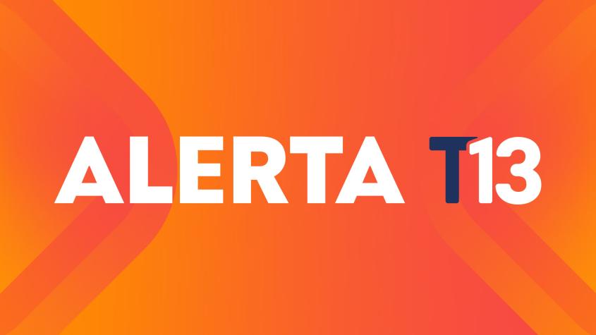 T13's tweet card. La decisión fue tomada por el Servicio Nacional de Prevención y Respuesta ante Desastres (Senapred), con información del SHOA y CSN. ​​​​​​​
