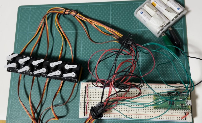 Elec_Robot's tweet card. Raspberry Pi Pico＋Arduinoでサーボを26個まで動かせるプログラムをつくりました。 ■こ