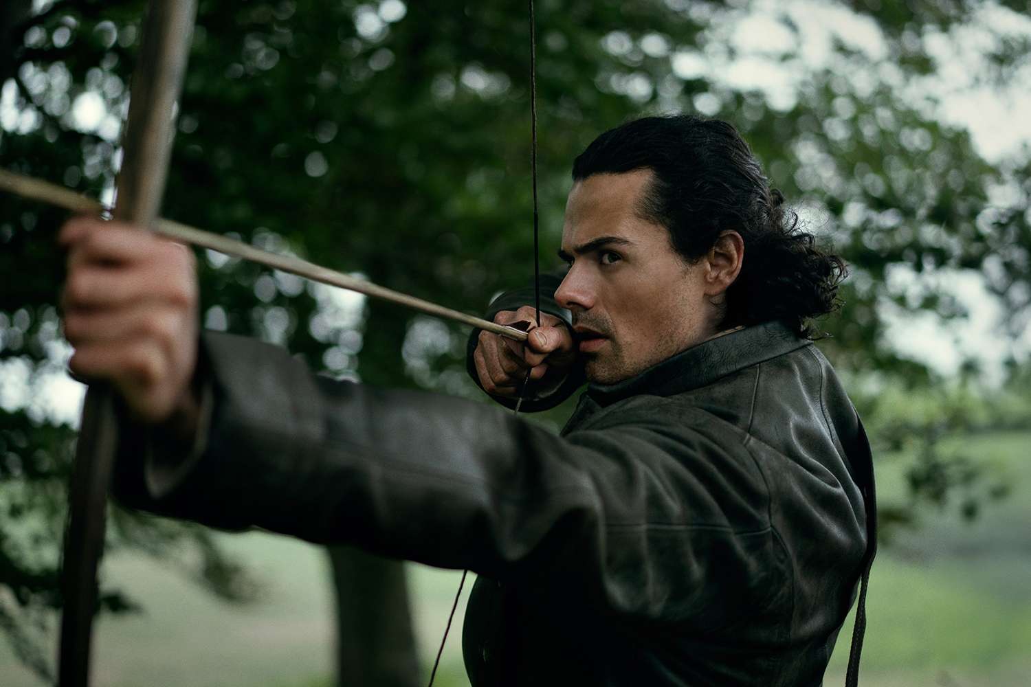 EW's tweet card. 'Outlander: Blood of My Blood' stars Harriet Slater and Jamie Roy discuss Brian and Ellen's fate after the season 1 finale, including Brian's role in a shocking death.