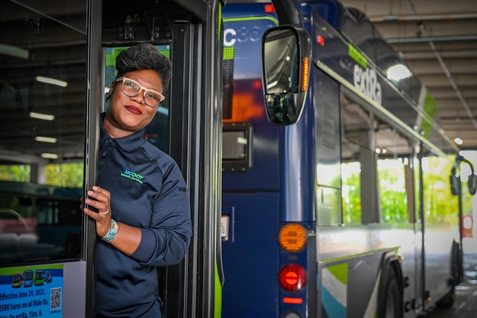 WintrodeBrenda's tweet card. A bus driver realized that a missing woman with dementia was her passenger — and helped her get home safe.