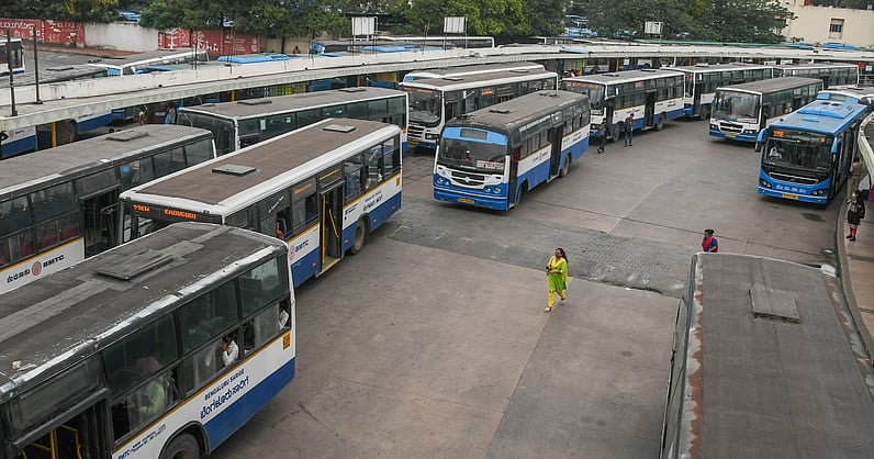 TVMohandasPai's tweet card. Bengaluru Transport: Experts advocate for private buses to challenge BMTC monopoly, aiming to improve public transit and reduce traffic congestion.