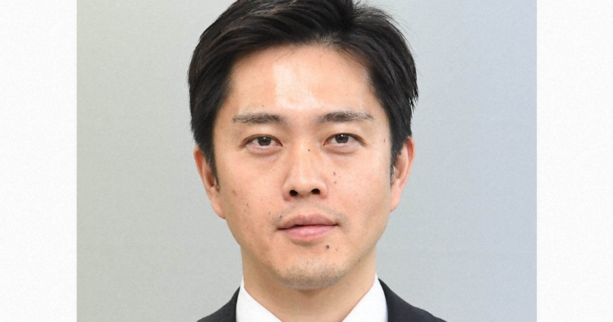 mainichi's tweet card. 　日本維新の会の吉村洋文代表は16日夜、テレビ朝日番組で「政治改革の本質は議員定数の大幅削減だ。企業・団体献金の禁止はできるだけ（自民党との溝を）埋めていきたいが、定数削減をまず本気でやれるかがポイントだ」と述べ、自民との政策協議では企業献金廃止よりも、議員定数の削減を優先させる考えを示した。