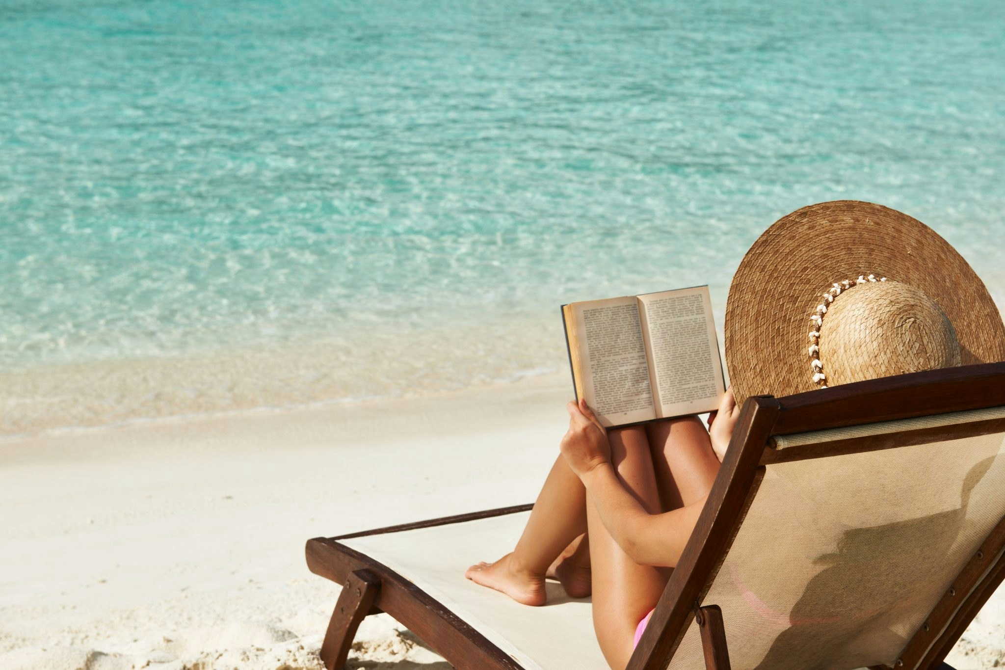 TechHub's tweet card. These books about tech and startups as recommended by Sifted readers. Perfect for when you are decompressing on the beach and need a summer startup read.