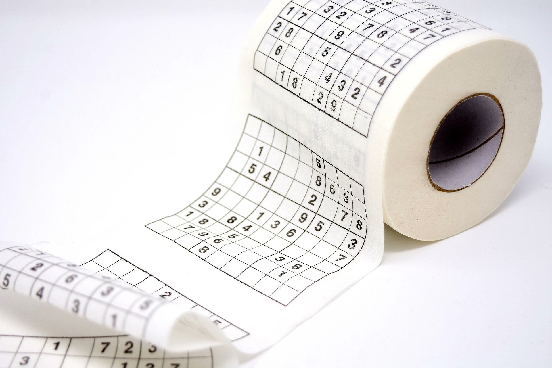 FreeSudokuGame's tweet card. Learn how to play Sudoku fast with a clear step-by-step guide, visuals, and practice grids. Master rules, notes, and key techniques.